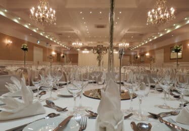 ballroom-close-up-table-setting-walter-raleigh-hotel-youghal-co-sourcejmc-3.3mb