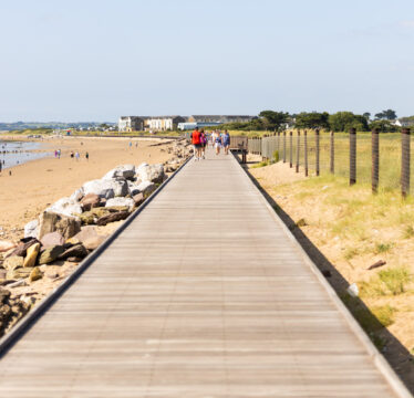 people-walking-the-boardwalk-youghal-kachmarsky-pure-cork-source-aileen-murray-living-youghal-july-25