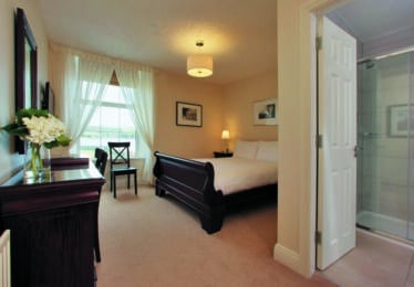rooms-double-bedroom-walter-raleigh-hotel-youghal-cork-source-jmc-12.9mb