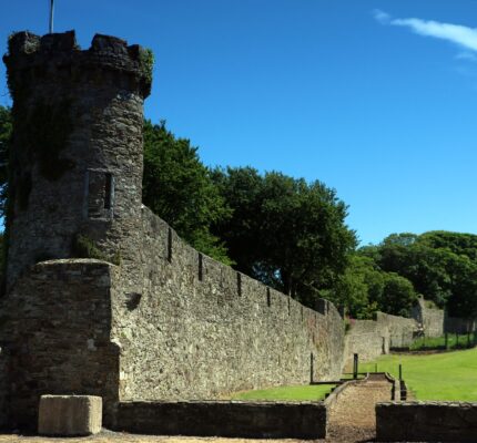 youghal-town-walls-source-aileen-murray-living-youghal